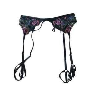 Victoria's Secret Very Sexy Floral Lace Garter Belt